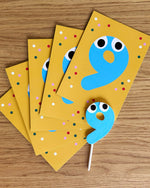 9e verjaardagsfeest – set van 5 uitnodigingen + taarttopper