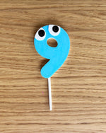 9e verjaardagsfeest – set van 5 uitnodigingen + taarttopper